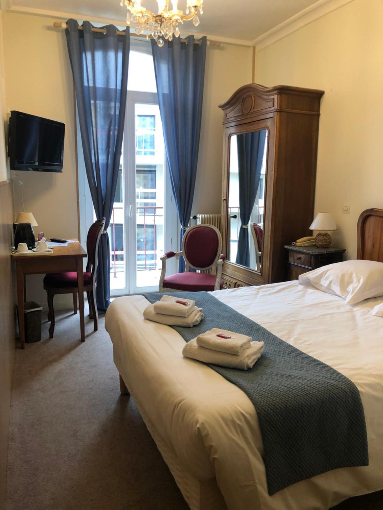 Hotel Continental Évian-les-Bains Екстериор снимка