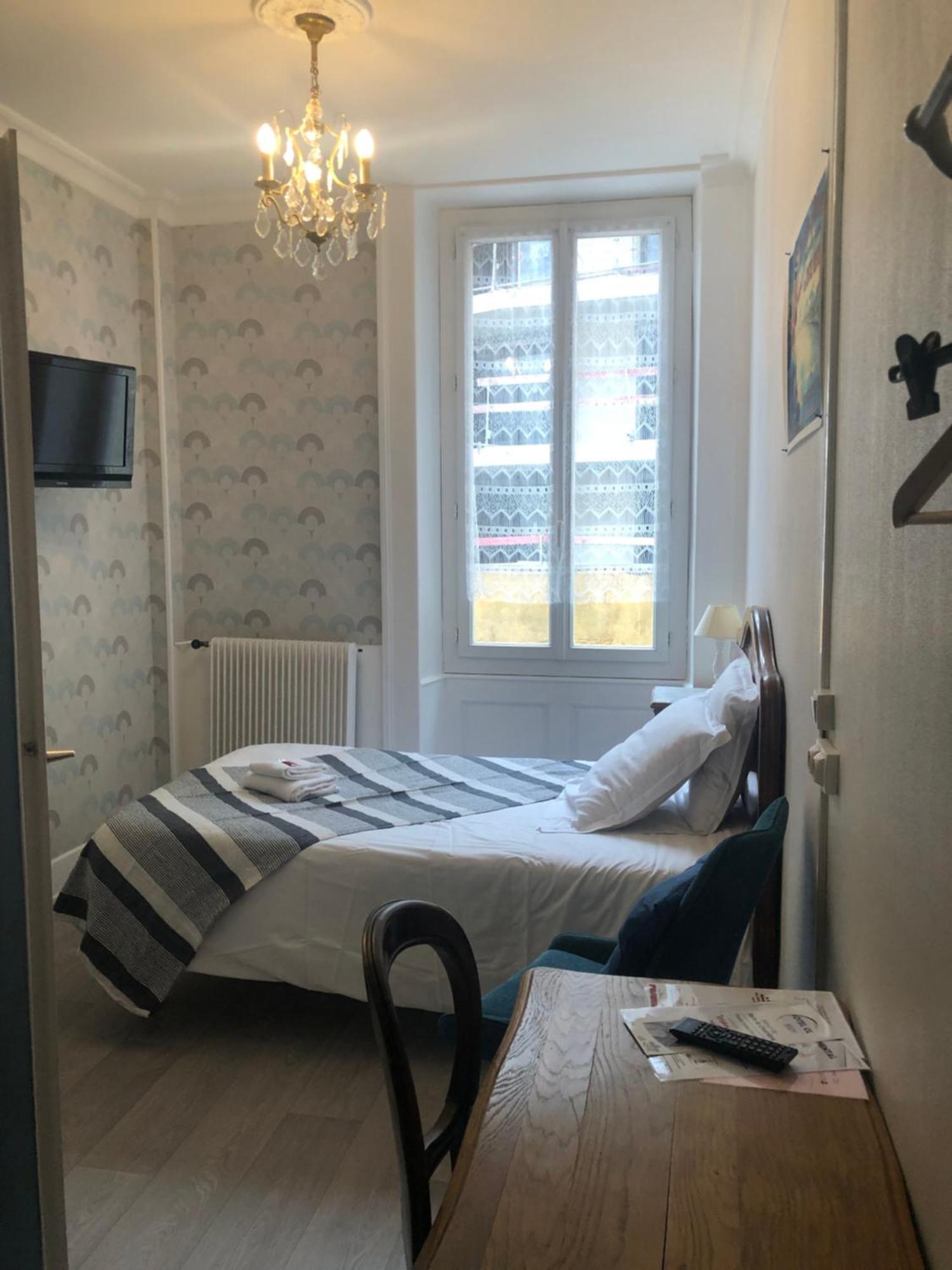 Hotel Continental Évian-les-Bains Екстериор снимка