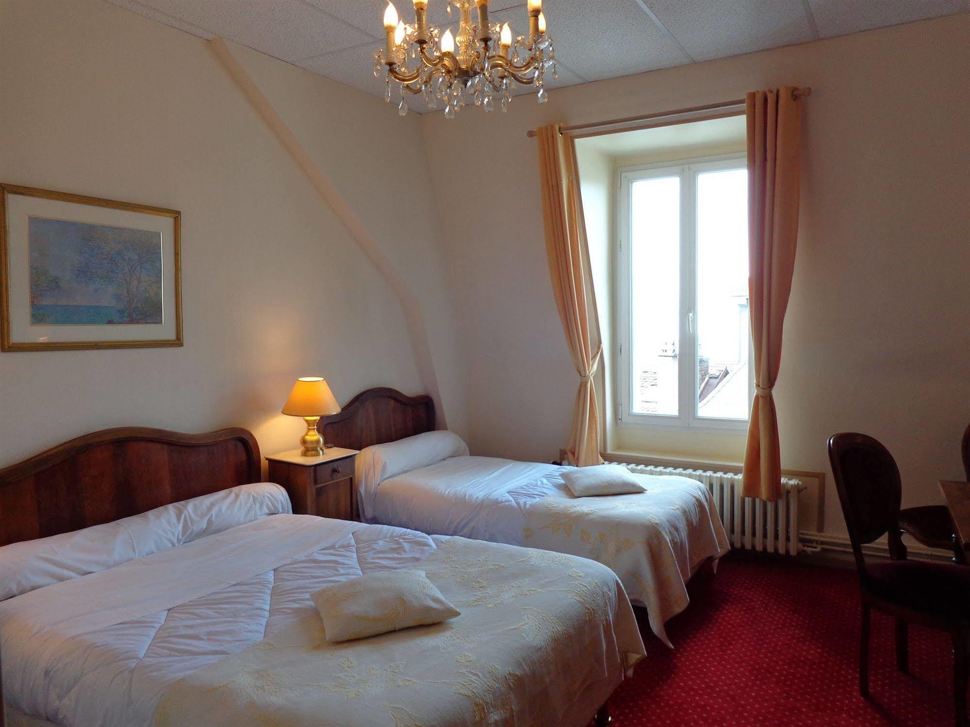 Hotel Continental Évian-les-Bains Екстериор снимка