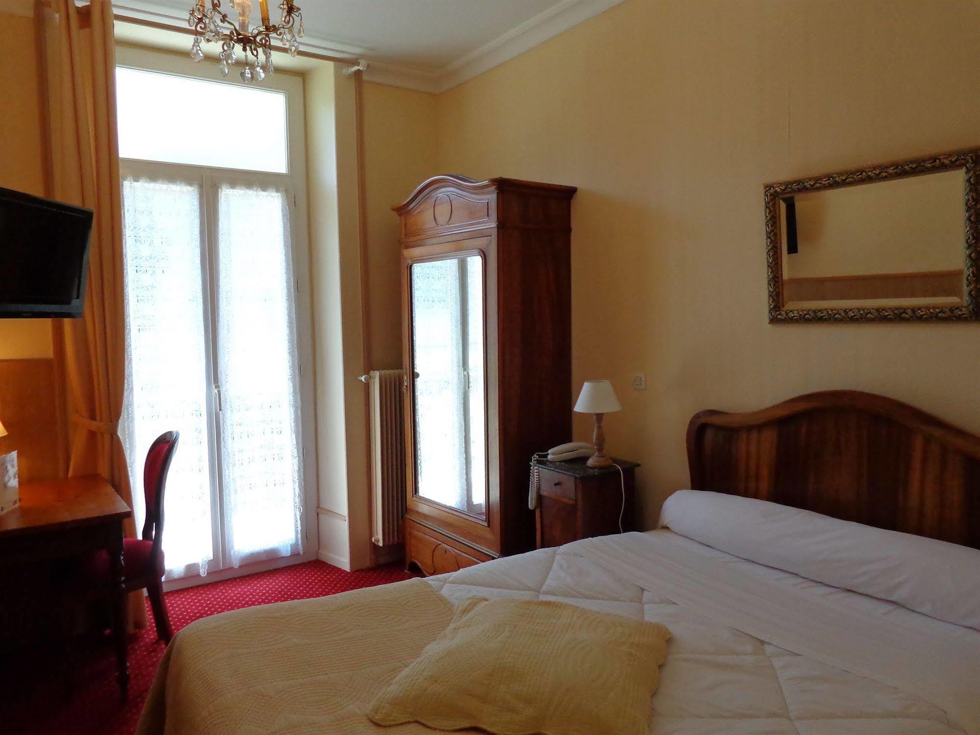 Hotel Continental Évian-les-Bains Екстериор снимка
